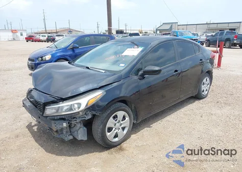 2017 Kia Forte Lx z USA, uszkodzony, nr VIN 3KPFL4A70HE028310